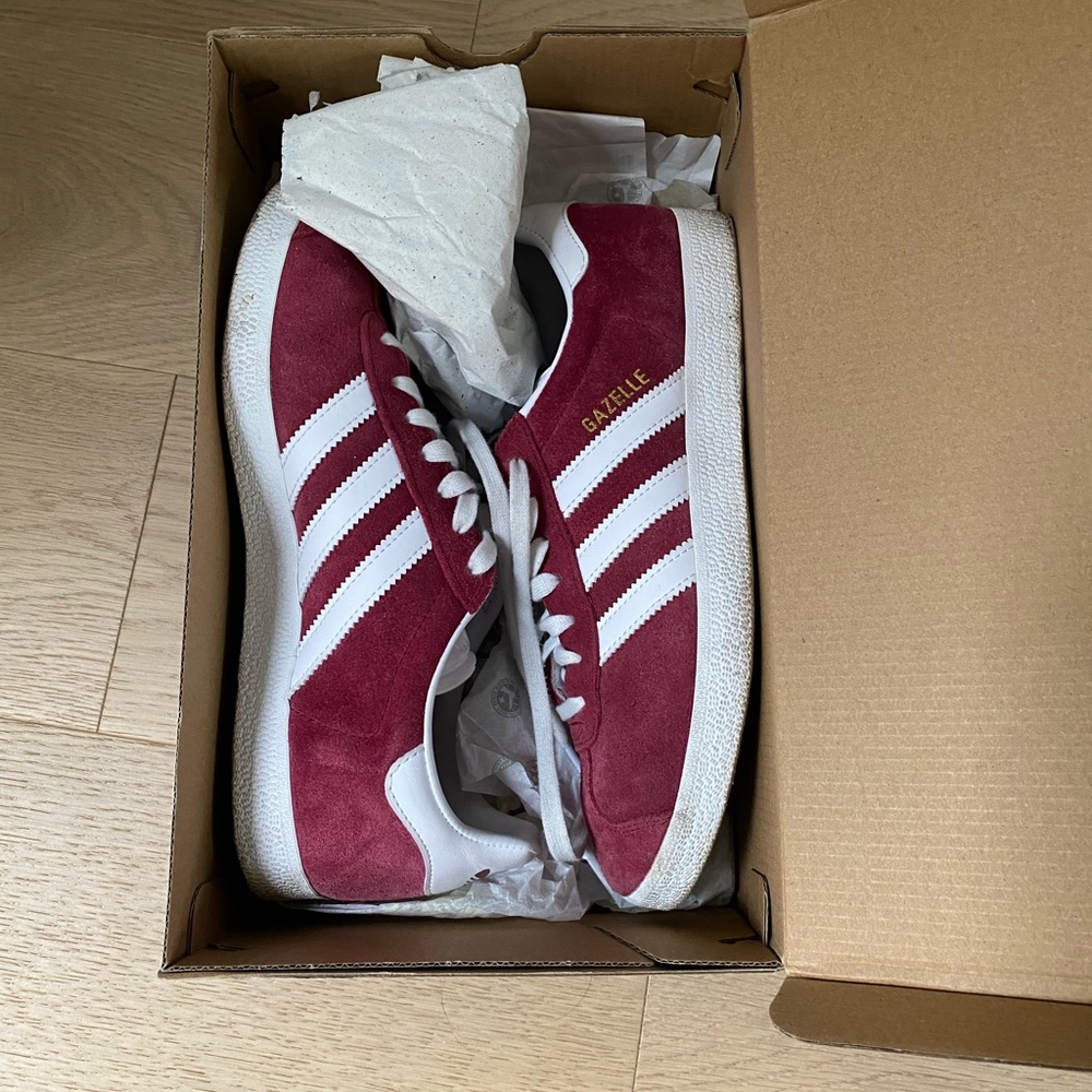 Adidas Gazelle Maroon/Burgundy Sneakers